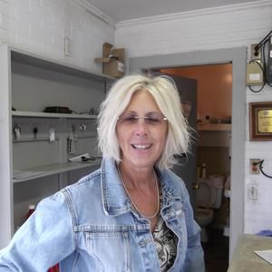 Meet your Posher, Maggie